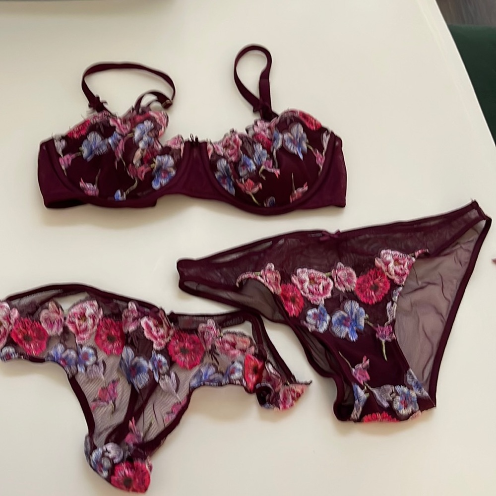 Victoria secret small 3 piece set